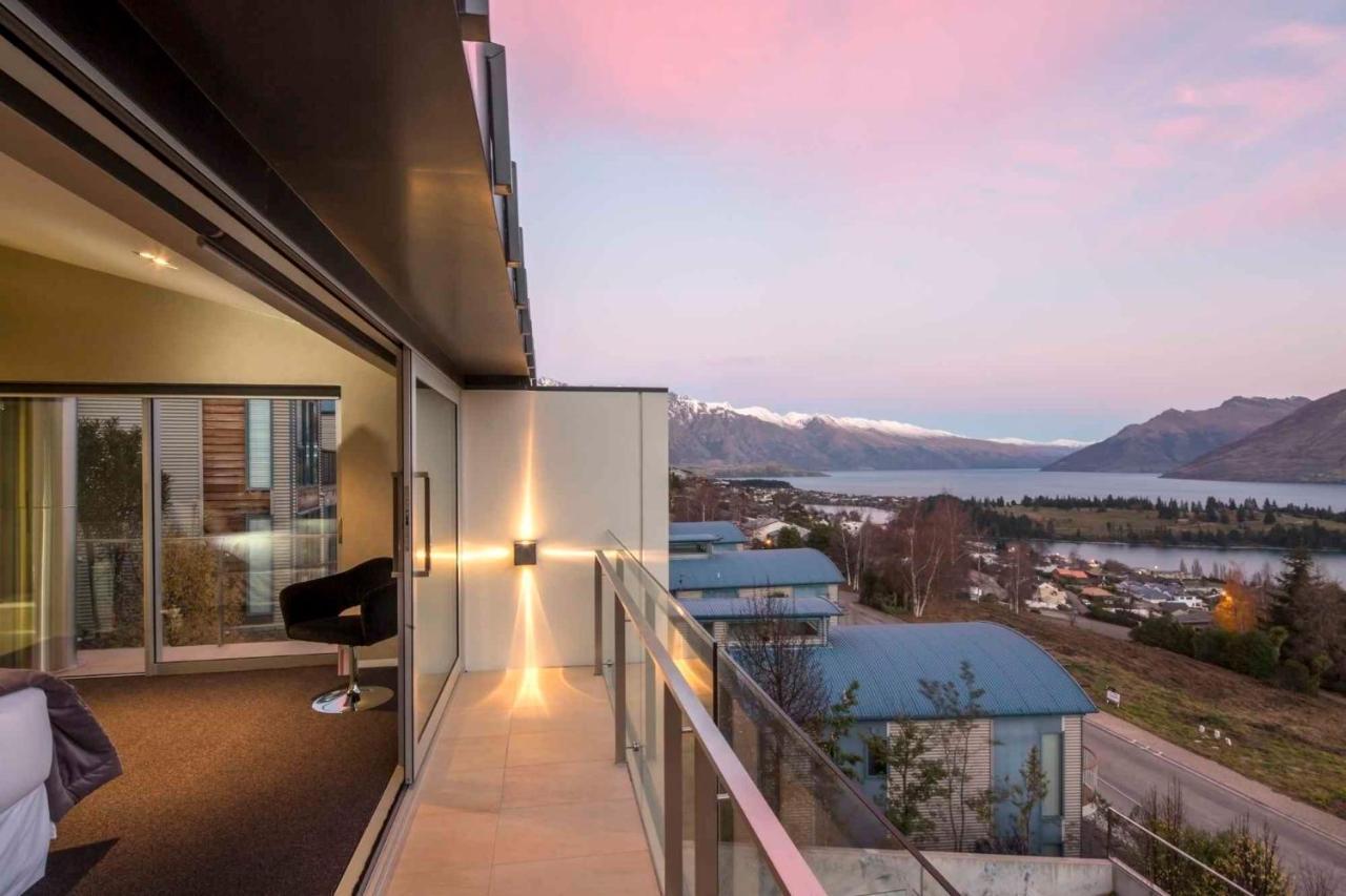 Villa De Luxe, A Relax It'S Done Luxury Holiday Home Queenstown Exteriör bild