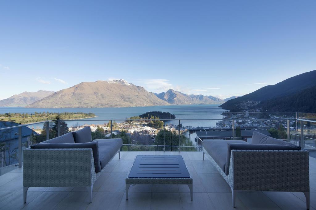 Villa De Luxe, A Relax It'S Done Luxury Holiday Home Queenstown Exteriör bild