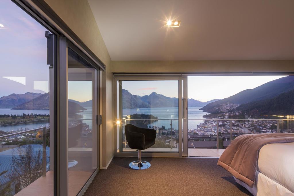Villa De Luxe, A Relax It'S Done Luxury Holiday Home Queenstown Exteriör bild