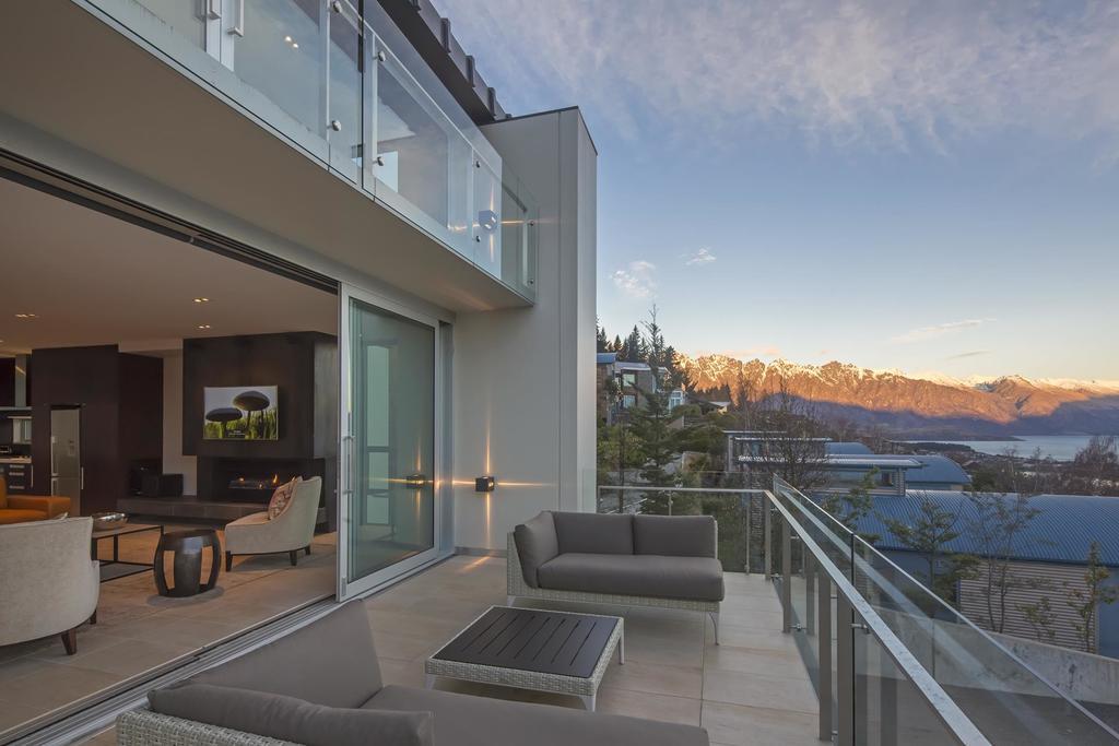 Villa De Luxe, A Relax It'S Done Luxury Holiday Home Queenstown Exteriör bild